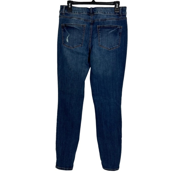 MAURICES Women’s Blue Jeans Medium (9/11) Long Distressed Mid-Rise Medium Wash - Picture 3 of 13